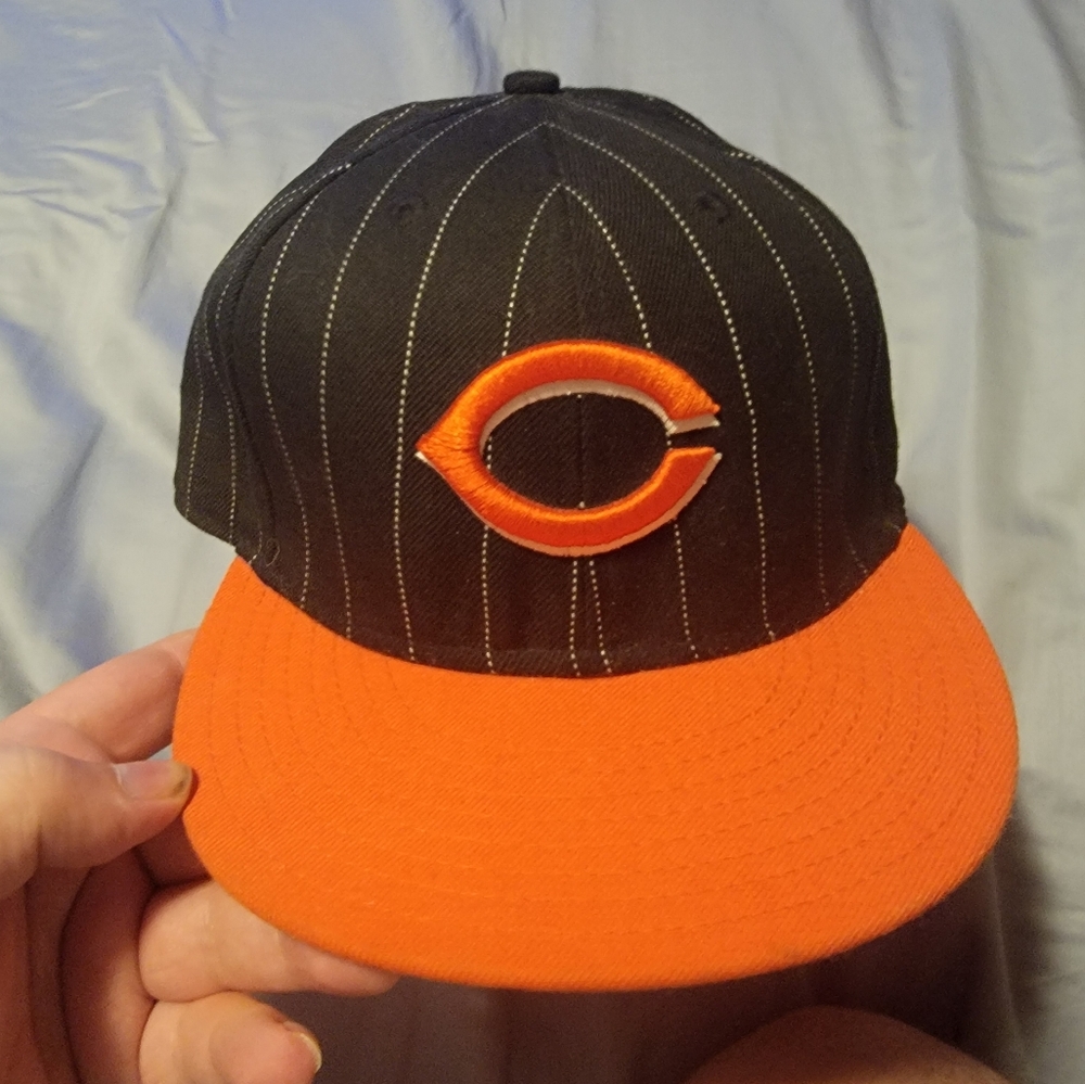 Cincinnati Reds MLB fitted hat New Era.       7 and 5/8